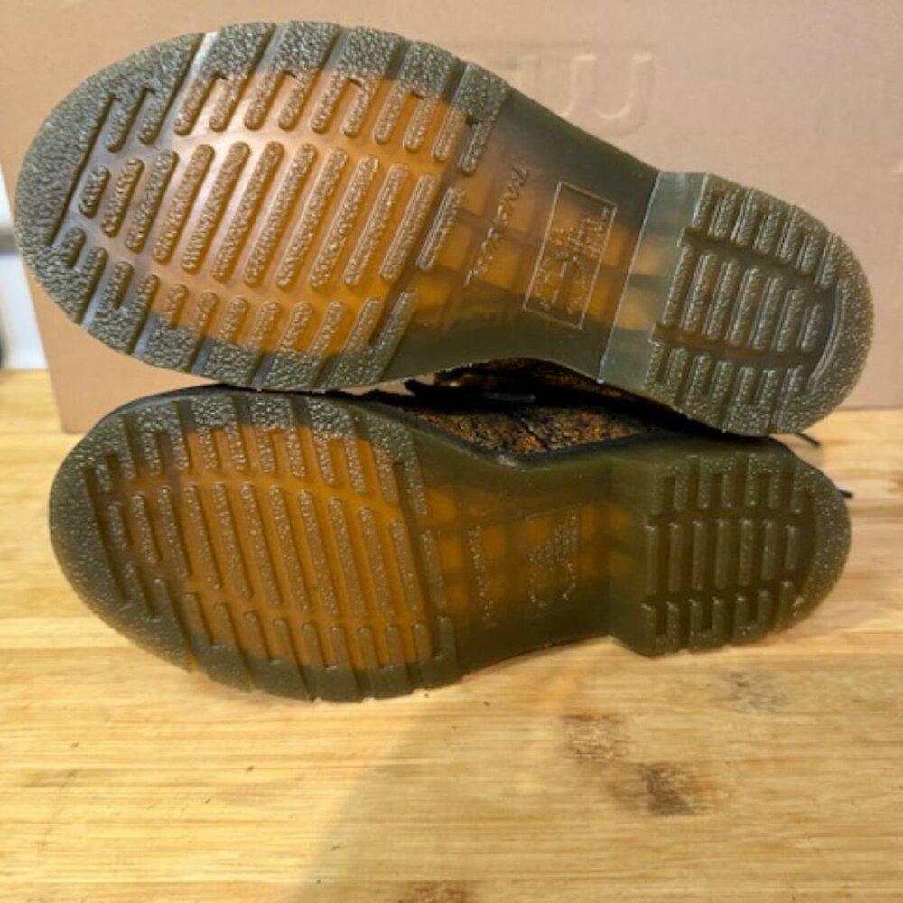 Dr. Martens Cracked Gold 1460 Pascal Lace-Up Boots - NWOT - Picture 15 of 16